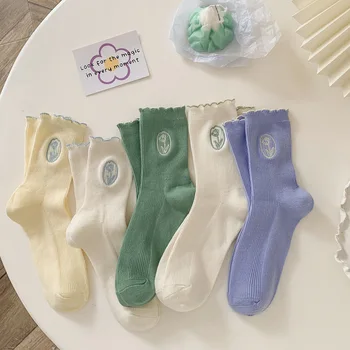 2023 Новые Корейские модные Женские носки с цветочной вышивкой, винтажные Милые носки Kawaii, высококачественные хлопчатобумажные вязаные эластичные Длинные Носки 17