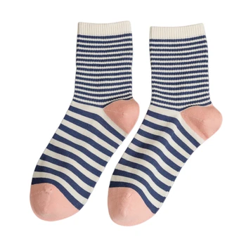 Высококачественные хлопковые носки для женщин в японском стиле, модные повседневные носки для девочек, дышащие Простые женские носки в полоску 3