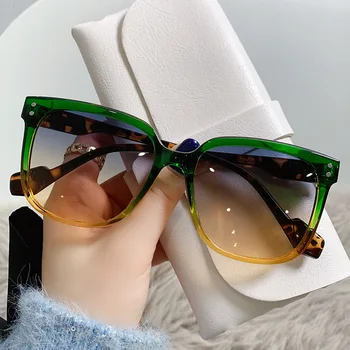Женские дизайнерские роскошные солнцезащитные очки Винтажные квадратные солнцезащитные очки для мужчин Классические UV400 Уличные женские очки Солнцезащитные очки для женщин 17