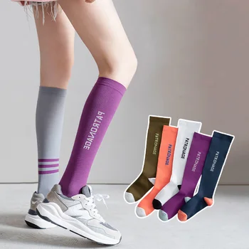 Компрессионные Носки для женщин Для занятий спортом на открытом воздухе, Йогой, бегом, прыжками, Длинные носки, Красочные Дышащие Чулки с мягким захватом для икр 15